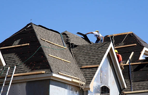 Best Shingle Roofing Installation  in Manitowoc, WI