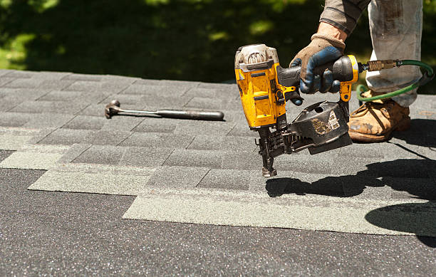 Best Gutter Installation and Roofing  in Manitowoc, WI